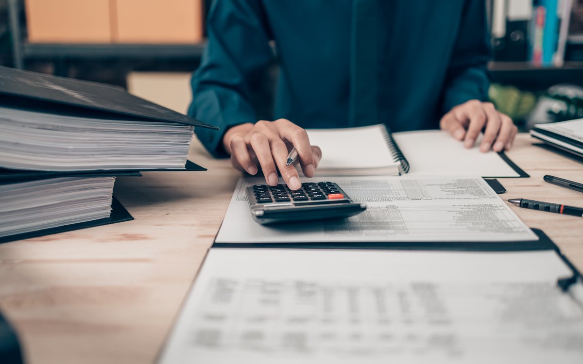 Zakup udziałów księgowanie w spółce – aktualne zasady i przykłady