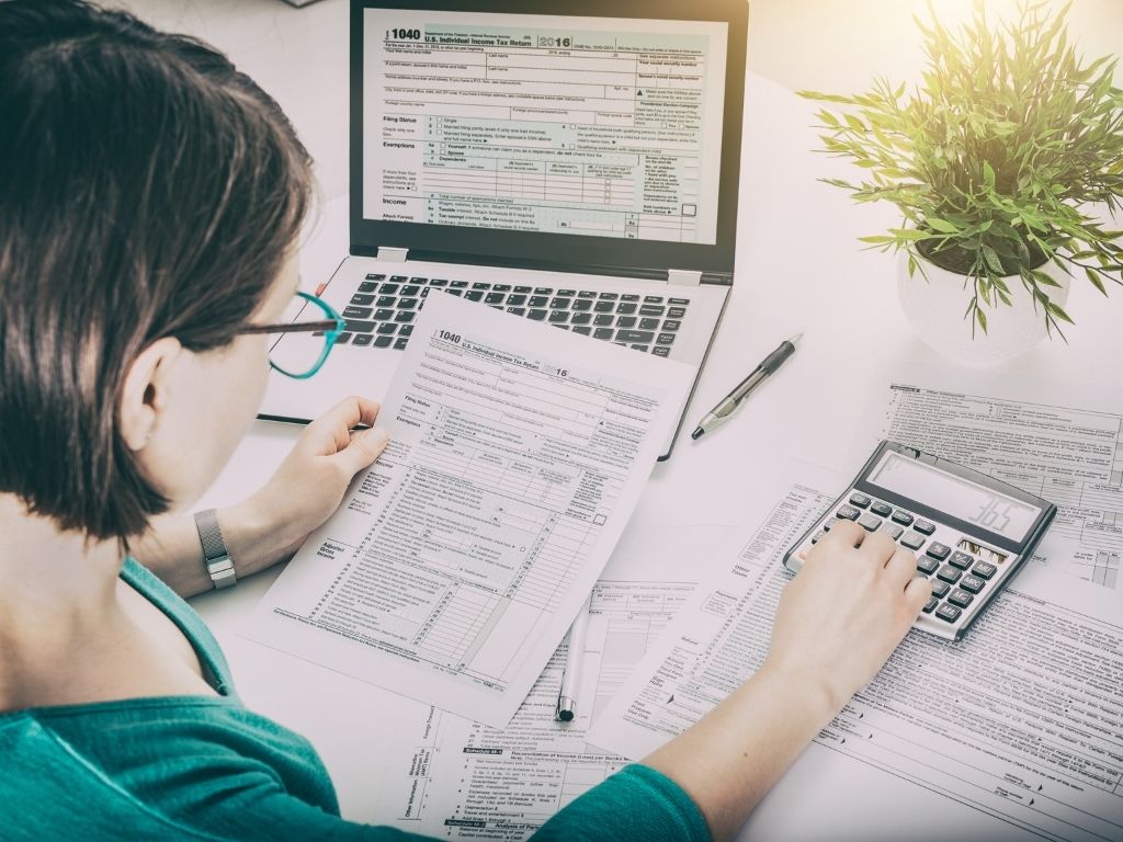 Podatek od umów cywilnoprawnych krok po kroku – Porady i przykłady