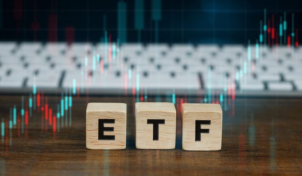 Czym jest fundusz ETF (Exchange Traded Fund) i dlaczego to rewolucja dla inwestorów?
